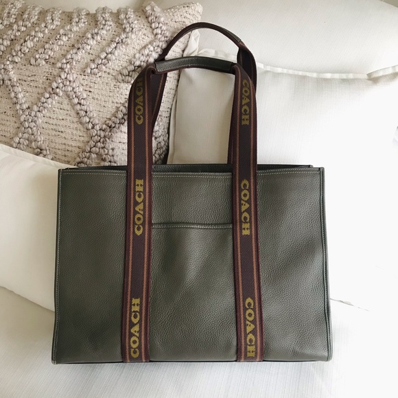 Coach Handbags - Coach Large Smith Leather Tote Purse in Olive Green, With Scarf